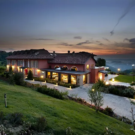 Relais D'amelia Hotel Benevello