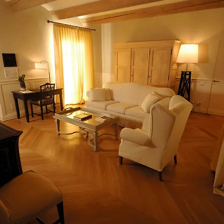 Relais D'amelia Benevello