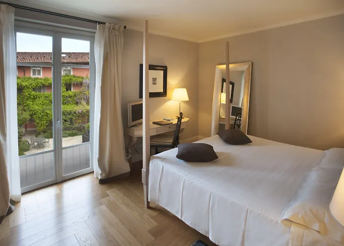 Villa Relais D'amelia Benevello